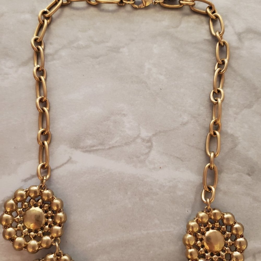 ✨ J.Crew Classic Rhinestones Pave Crystal Medallion Statement Necklace ✨ - Picture 10 of 12